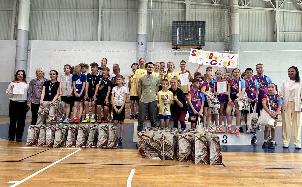 XXI ZIELONOGÓRSKA OLIMPIADA SPORTOWA KLAS III